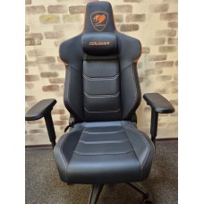 Кресло игровое Cougar Armor EVO с экспозиции